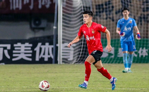 欧宝娱乐风云突变！广州队集结日队长鼓劲，中超版图或变，底气十足，年轻球员得到机会的简单介绍