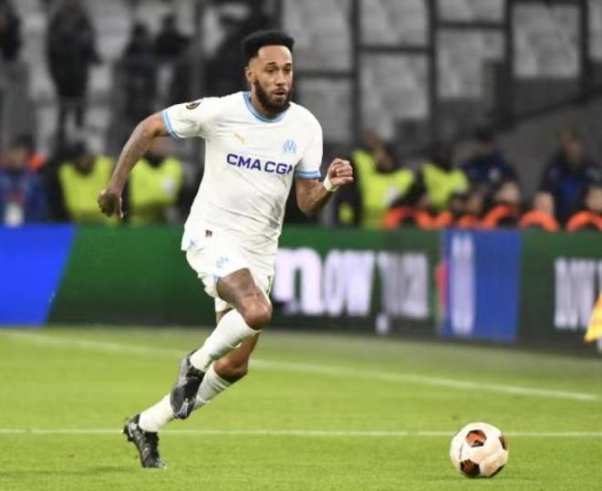 欧宝体育比利亚雷亚尔窗口期绝杀压哨德约科维奇新星突破纪录表现惊艳，巴塞罗那赛后回应争议瞬间刷屏(巴萨vs比利亚雷亚尔)